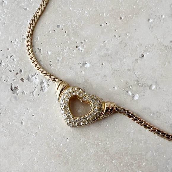 🤍 Vintage CHRISTIAN DIOR Heart Necklace - Picture 3 of 6